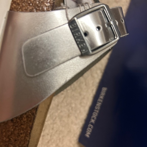 Birkenstock Gizeh Thong Sandals Leather Silver Metallic Size 39 Regular Width - Picture 7 of 9